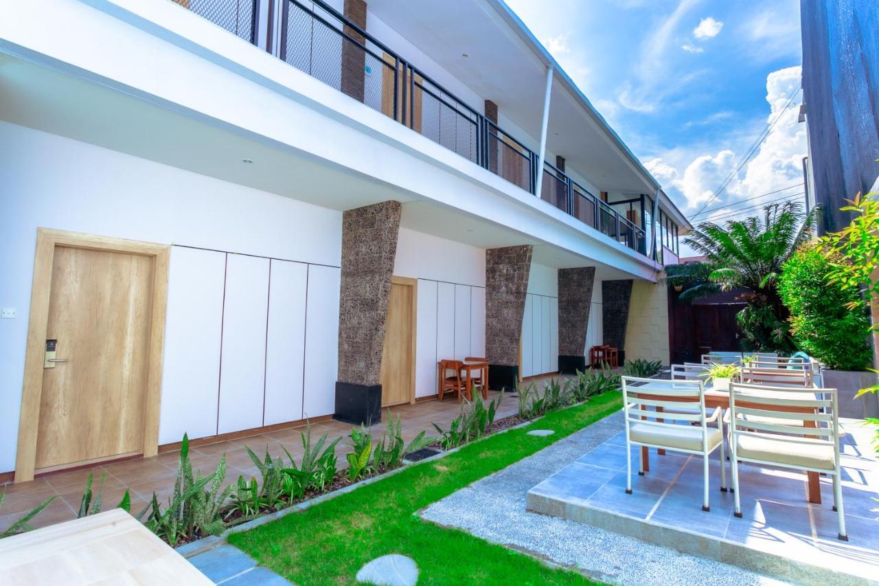 Lega Legi Town House Seminyak By The Lavana Bagian luar foto
