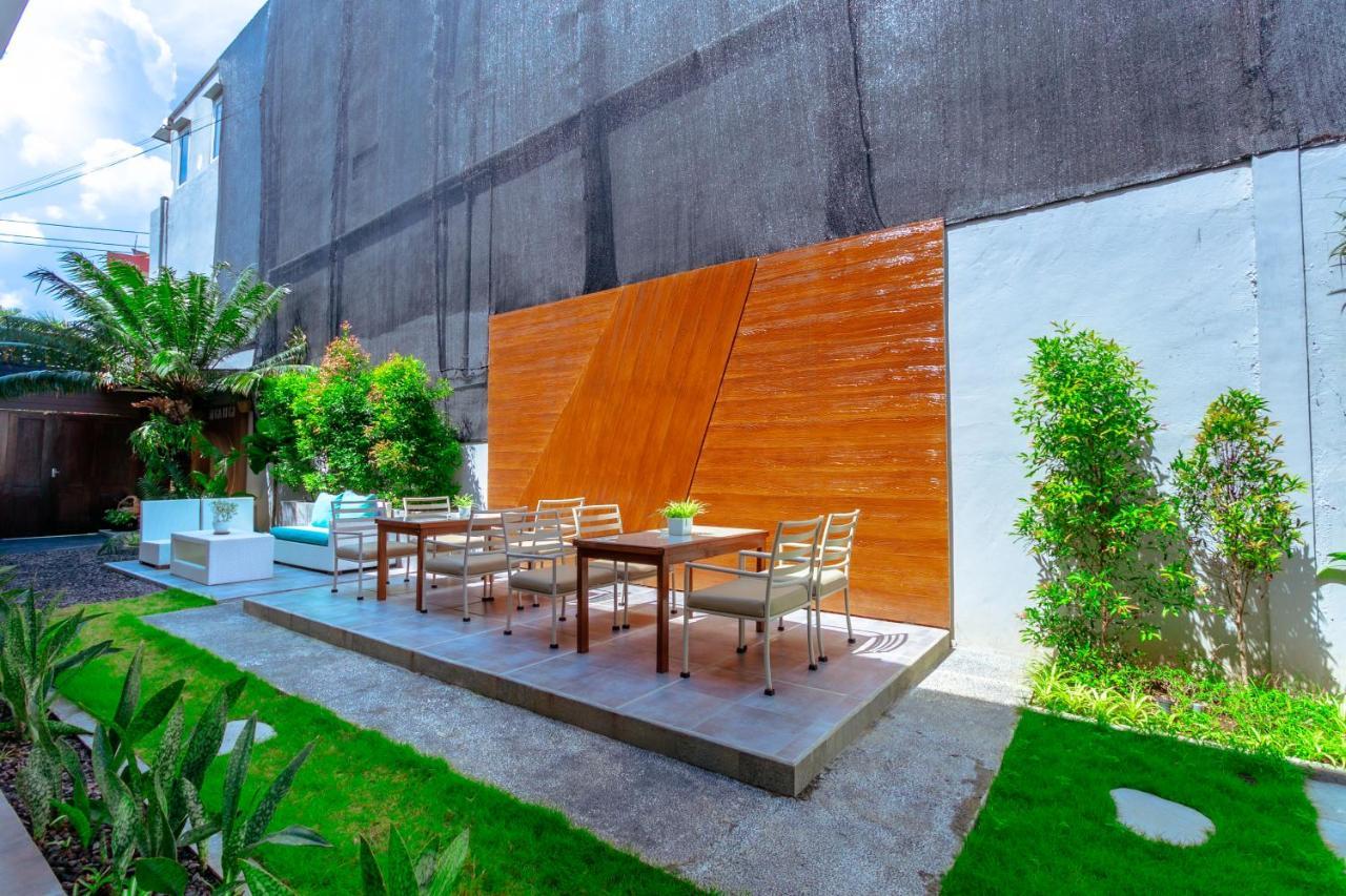 Lega Legi Town House Seminyak By The Lavana Bagian luar foto