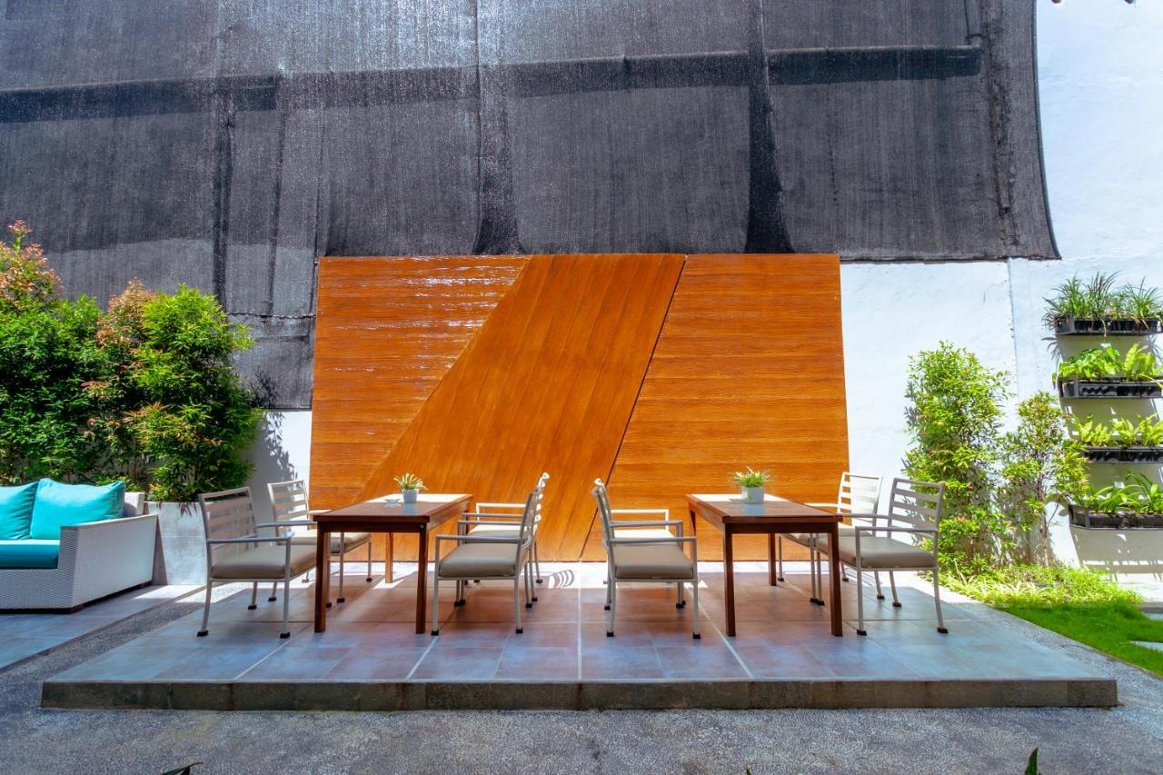 Lega Legi Town House Seminyak By The Lavana Bagian luar foto