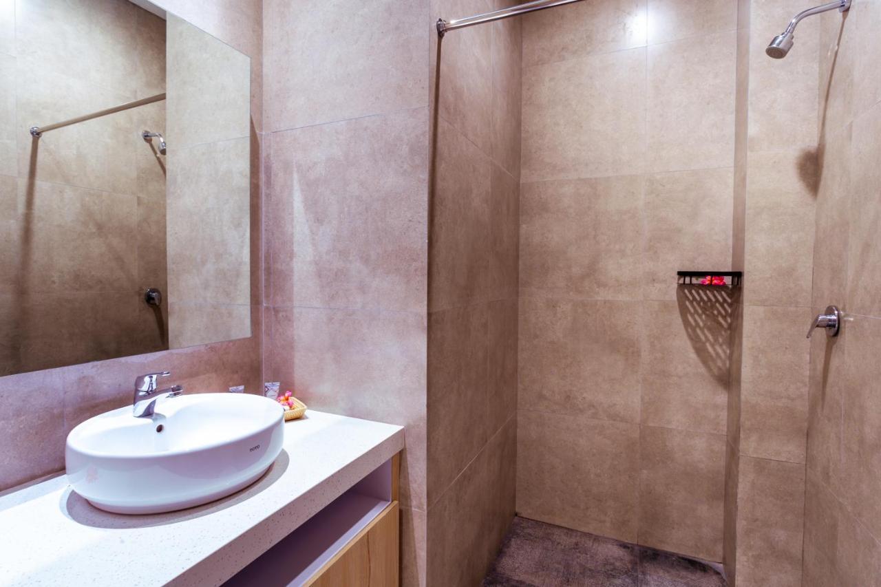 Lega Legi Town House Seminyak By The Lavana Bagian luar foto